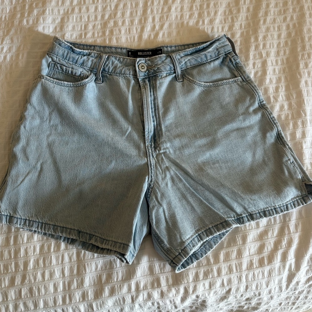 HOLLISTER Light Wash Denim Shorts